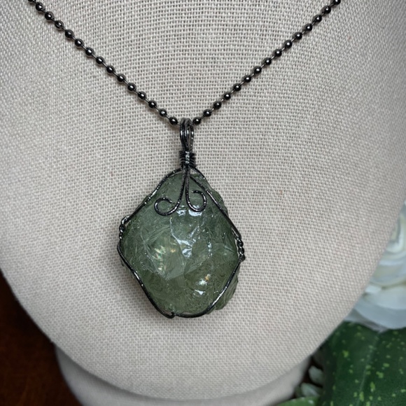 Natural Crystal Large Chunky Stone Copper Wrapped Pendant Necklace - Picture 3 of 12